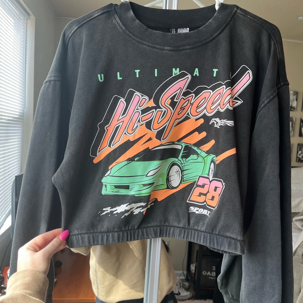 H&M cropped crewneck